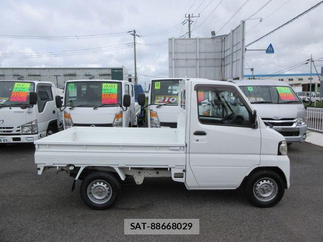 Nissan CLIPPER 2013-02 8744951-3