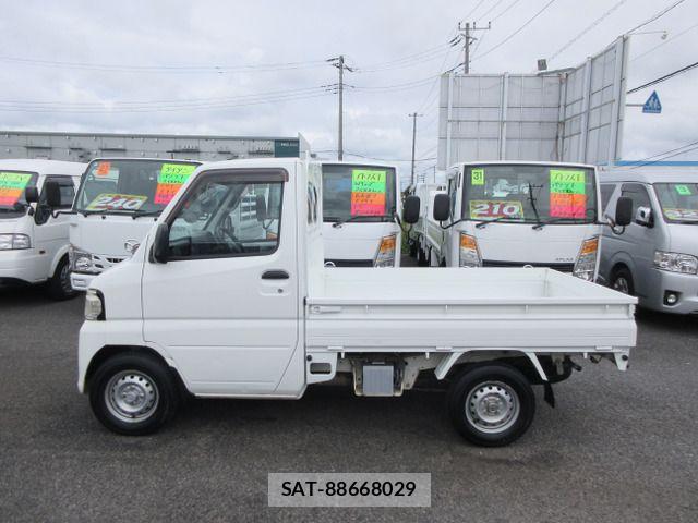 Nissan CLIPPER 2013-02 8744951-4
