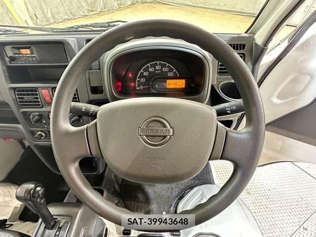Nissan CLIPPER 2022-08 8744952-9