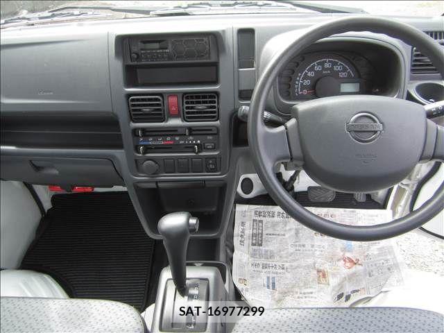 Nissan CLIPPER 2018-04 8850240-8