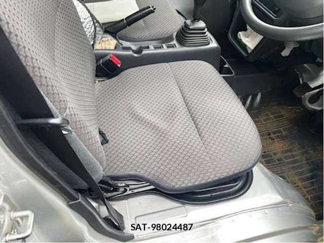 Nissan CLIPPER 2014-06 8871744-7