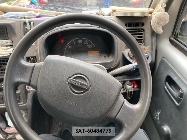 Nissan CLIPPER 2016-11 8881345-12