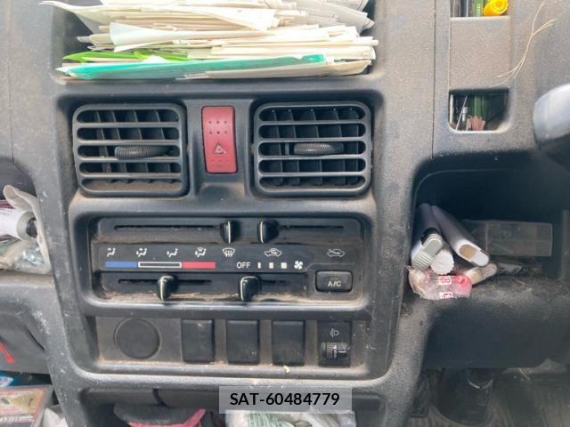 Nissan CLIPPER 2016-11 8881345-15