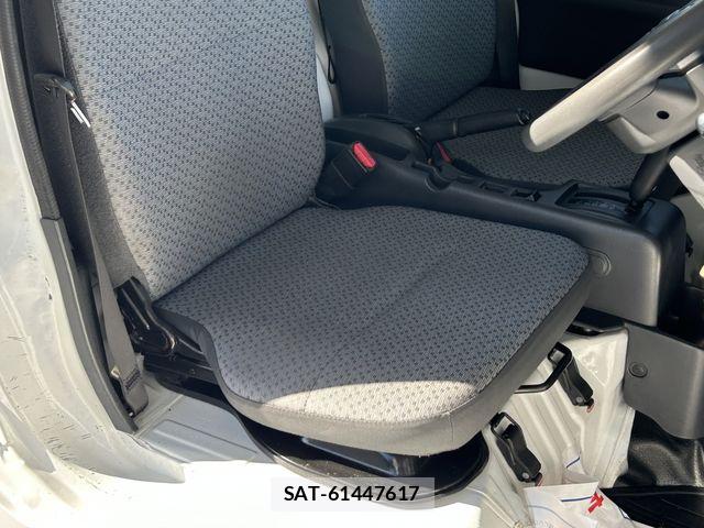 Nissan CLIPPER 2020-01 8884109-22
