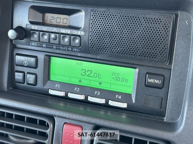 Nissan CLIPPER 2020-01 8884109-24