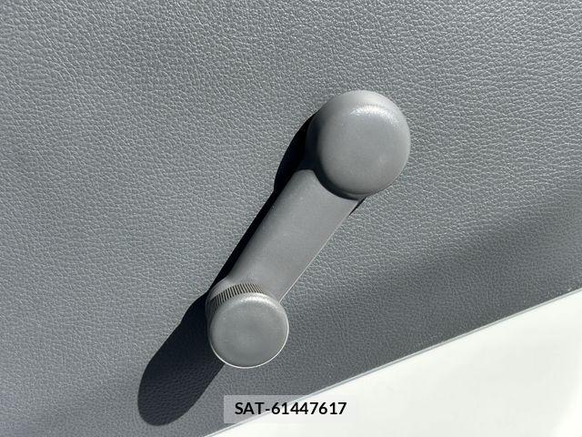 Nissan CLIPPER 2020-01 8884109-26