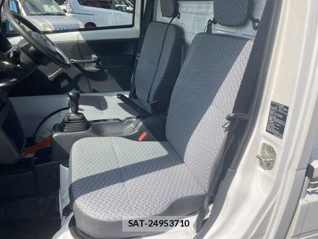 Nissan CLIPPER 2020-09 8884110-4