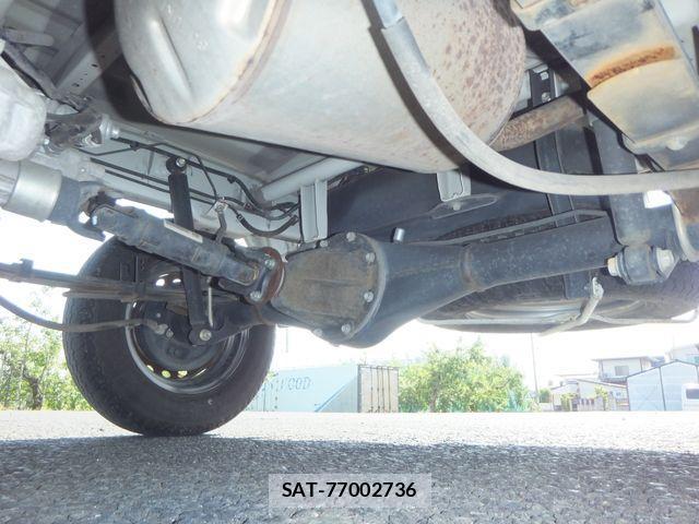 Nissan CLIPPER 2016-11 1056224-25