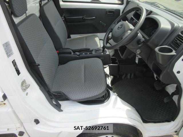 Nissan CLIPPER 2018-03 1073587-16