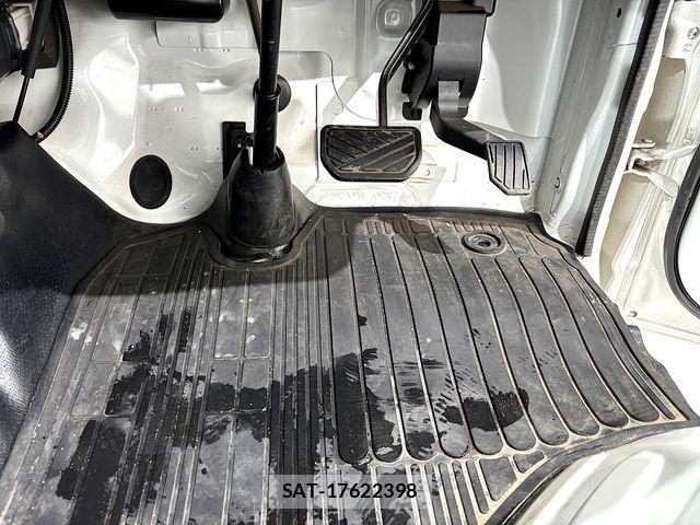Nissan CLIPPER 2022-09 1346114-24