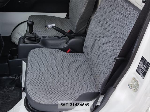 Nissan CLIPPER 2019-11 1586784-9
