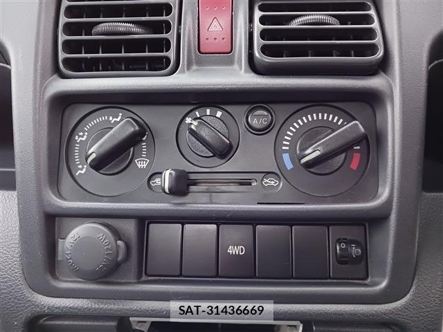 Nissan CLIPPER 2019-11 1586784-12