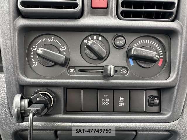 Nissan CLIPPER 2022-08 6015208-17
