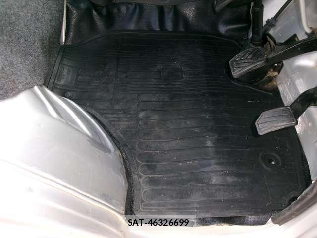Nissan CLIPPER 2017-01 6305741-28