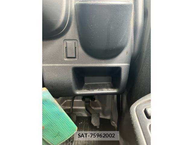 Nissan CLIPPER 2015-12 7980417-18