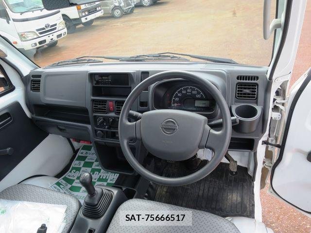 Nissan CLIPPER 2023-04 8100973-9