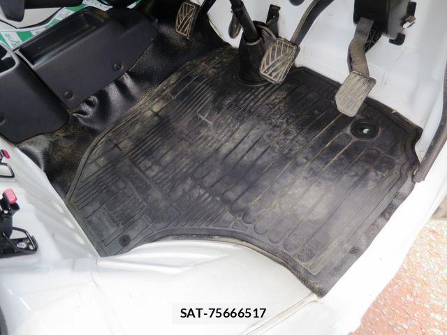 Nissan CLIPPER 2023-04 8100973-17