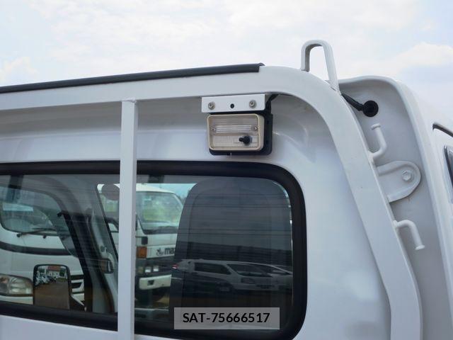 Nissan CLIPPER 2023-04 8100973-7