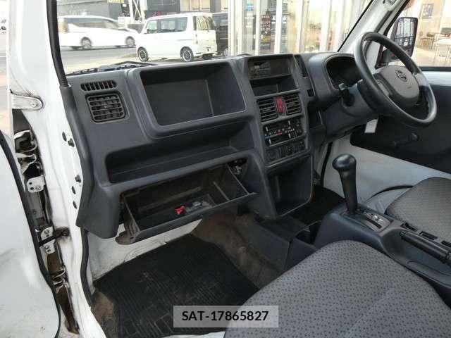 Nissan CLIPPER 2016-09 8355266-28