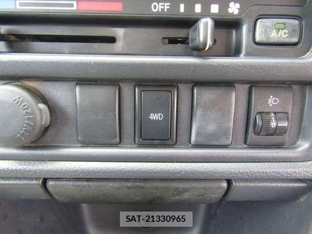 Nissan CLIPPER 2019-08 8563057-16
