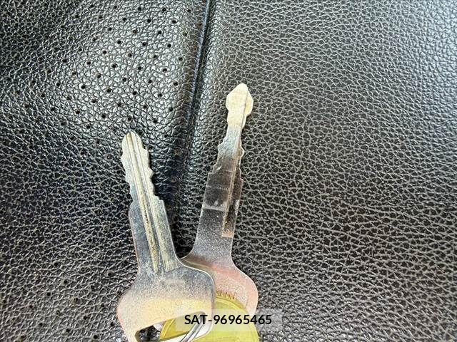 Nissan CLIPPER 2022-04 8686221-24