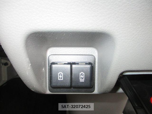 Nissan CLIPPER 2023-04 1303535-9