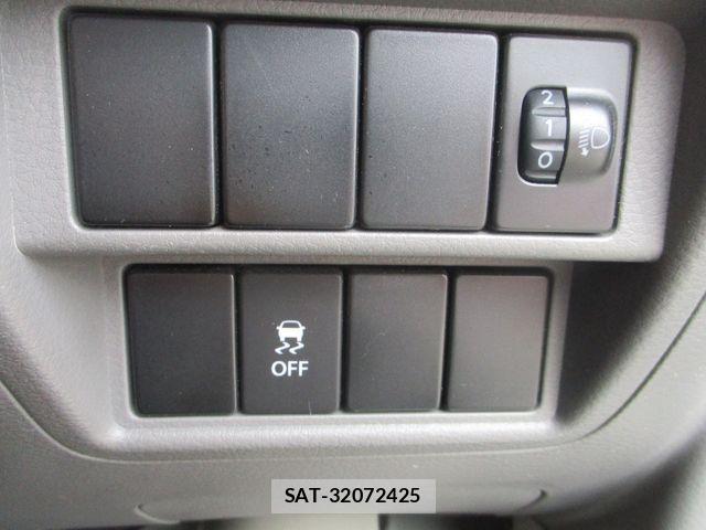 Nissan CLIPPER 2023-04 1303535-10