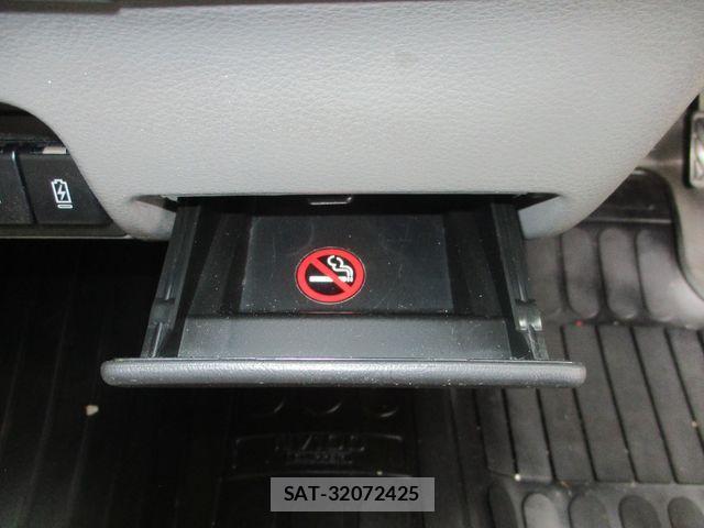 Nissan CLIPPER 2023-04 1303535-15