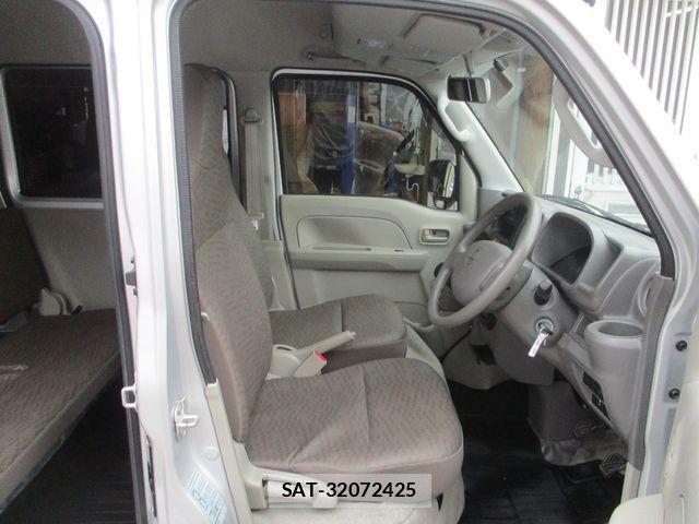Nissan CLIPPER 2023-04 1303535-19
