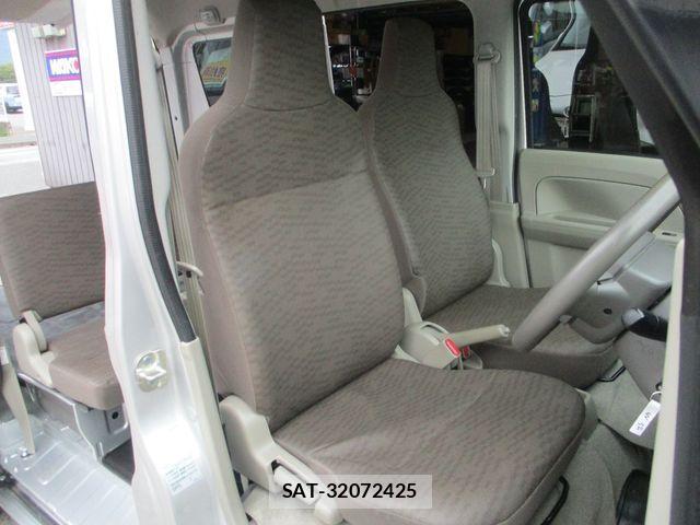 Nissan CLIPPER 2023-04 1303535-20