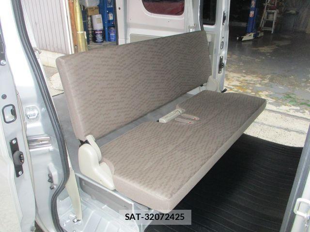 Nissan CLIPPER 2023-04 1303535-21