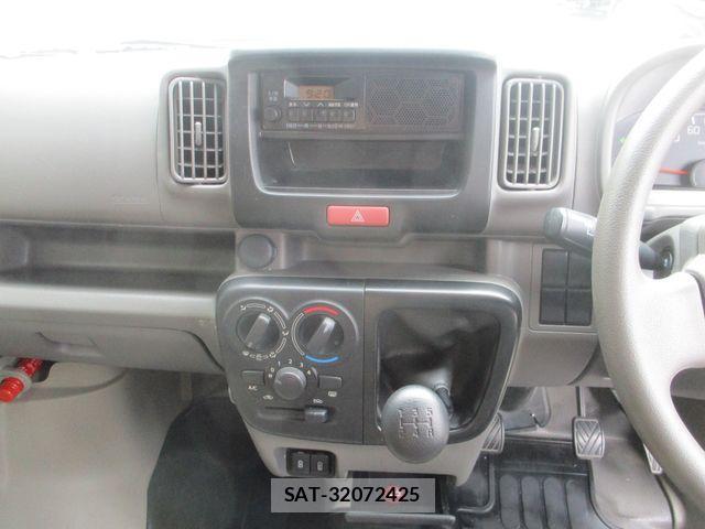 Nissan CLIPPER 2023-04 1303535-4
