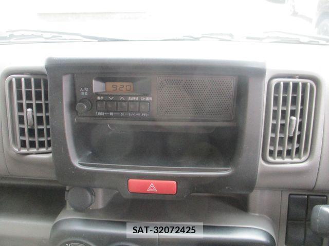Nissan CLIPPER 2023-04 1303535-5