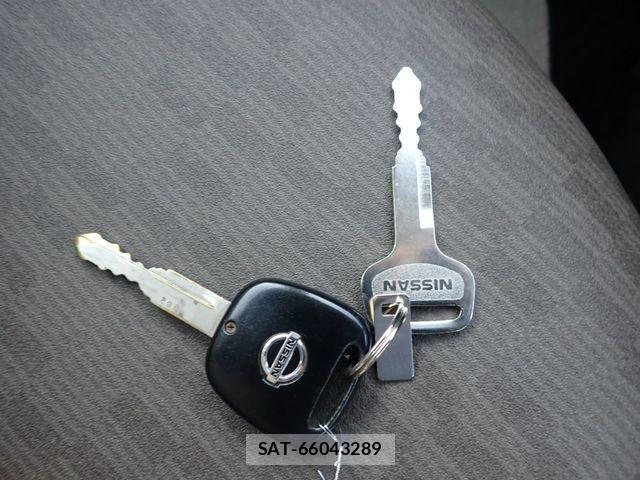 Nissan CLIPPER 2021-10 1355251-26