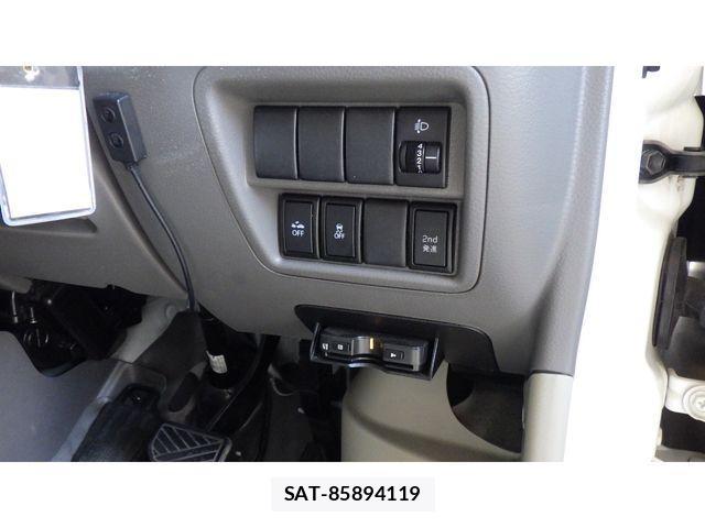 Nissan CLIPPER 2018-12 1429723-10