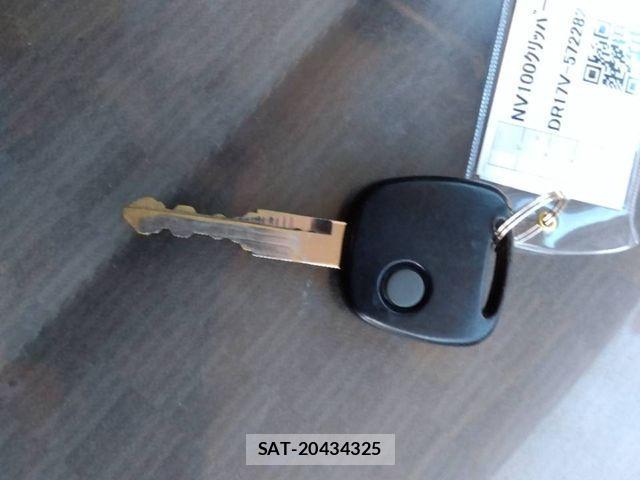 Nissan CLIPPER 2021-11 2031835-10