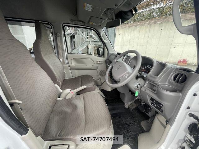 Nissan CLIPPER 2023-02 3382225-26