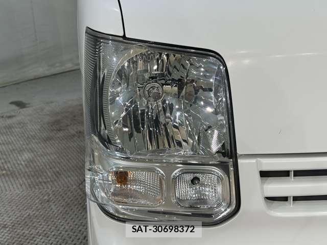 Nissan CLIPPER 2017-09 4756457-26