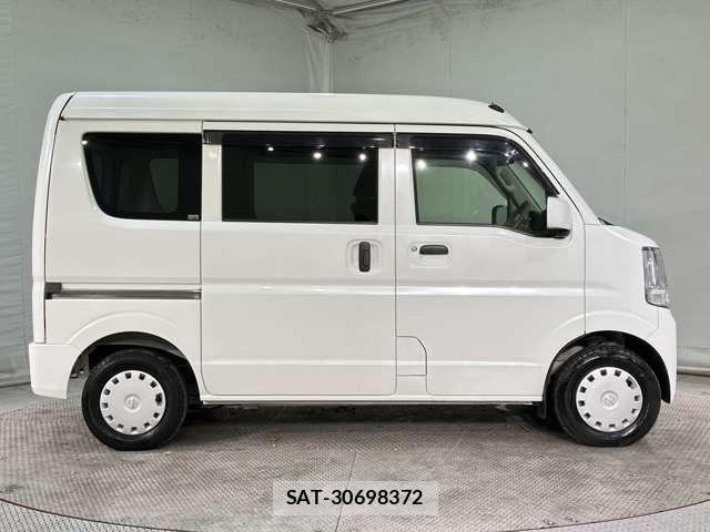 Nissan CLIPPER 2017-09 4756457-6