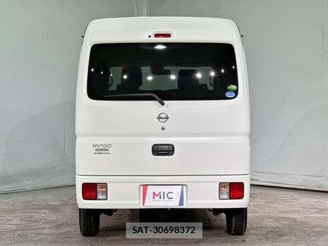 Nissan CLIPPER 2017-09 4756457-8