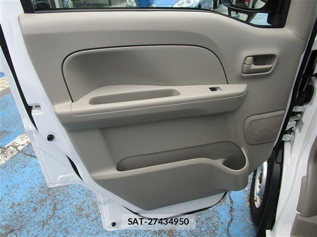 Nissan CLIPPER 2021-11 4974757-21