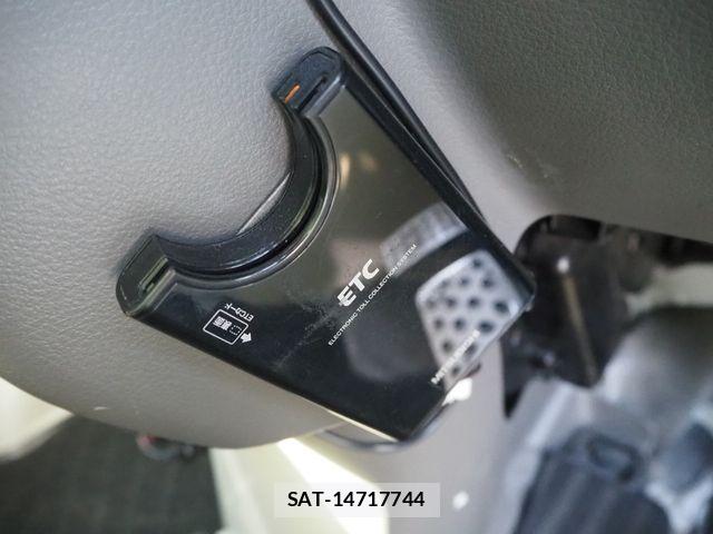 Nissan CLIPPER 2015-06 6015217-18