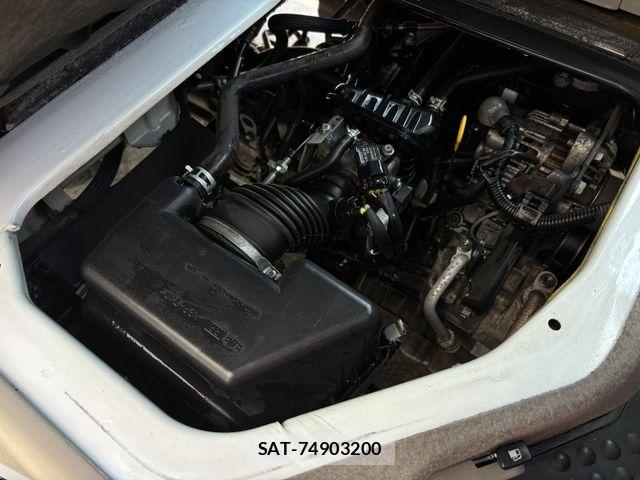 Nissan CLIPPER 2014-09 6272527-28