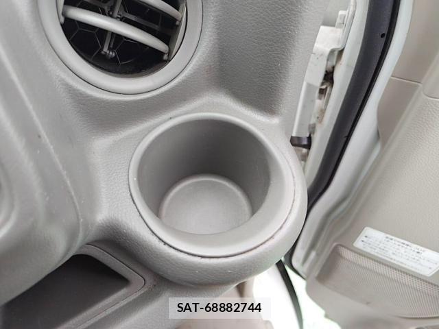 Nissan CLIPPER 2017-02 6673036-16