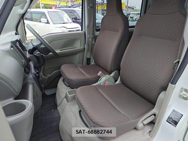 Nissan CLIPPER 2017-02 6673036-21