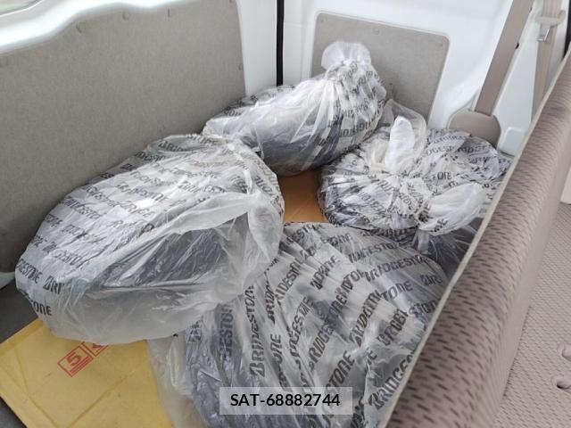 Nissan CLIPPER 2017-02 6673036-23