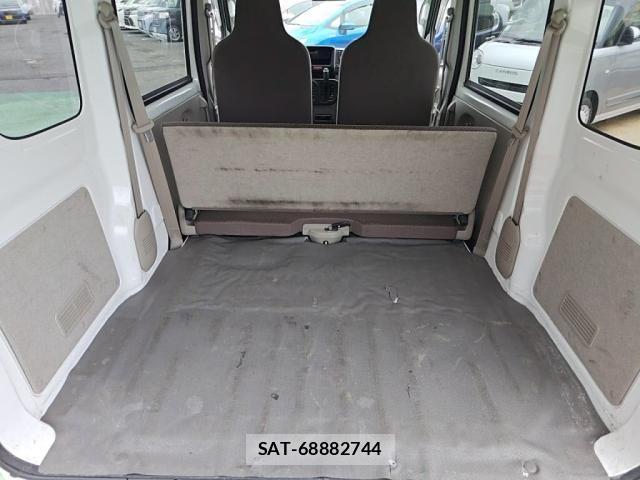 Nissan CLIPPER 2017-02 6673036-24