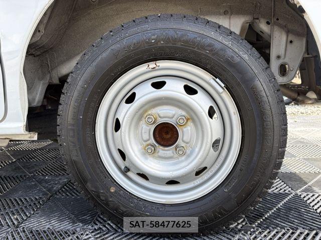Nissan CLIPPER 2017-03 6677355-12