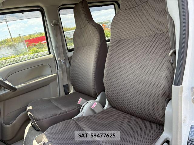 Nissan CLIPPER 2017-03 6677355-19