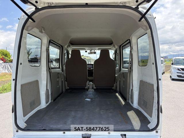 Nissan CLIPPER 2017-03 6677355-22